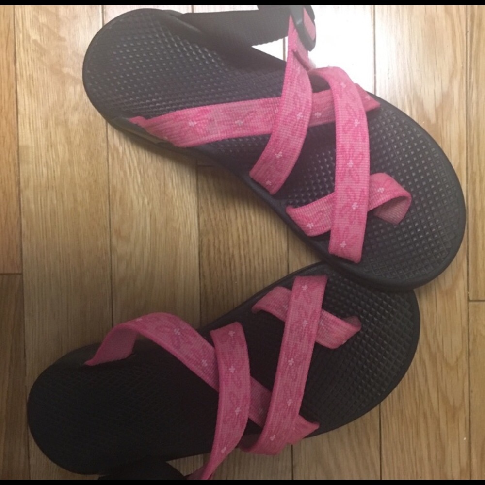 🌸 Pink Chacos Sandals 🌸